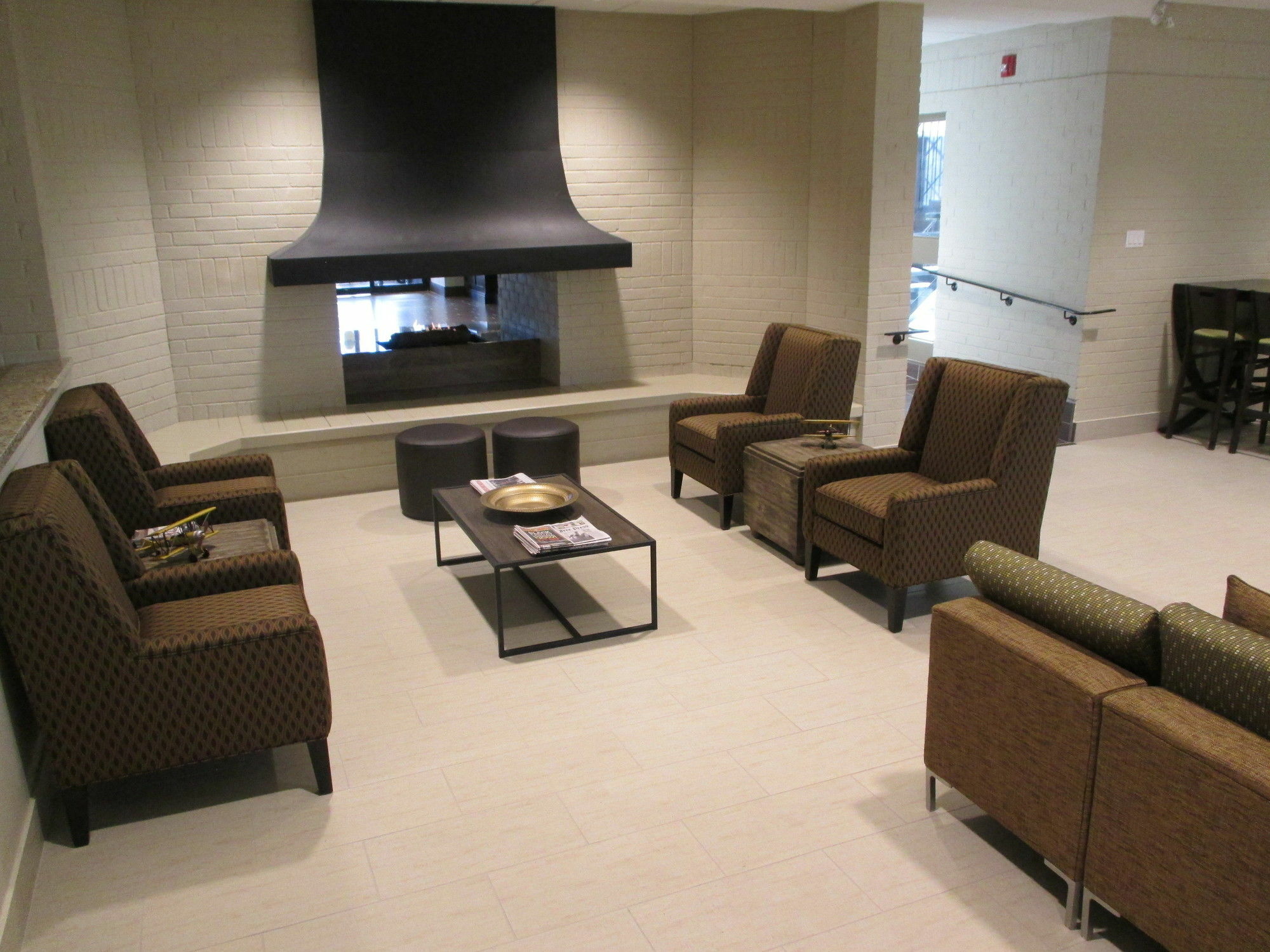 Best Western London Airport Inn & Suites Экстерьер фото